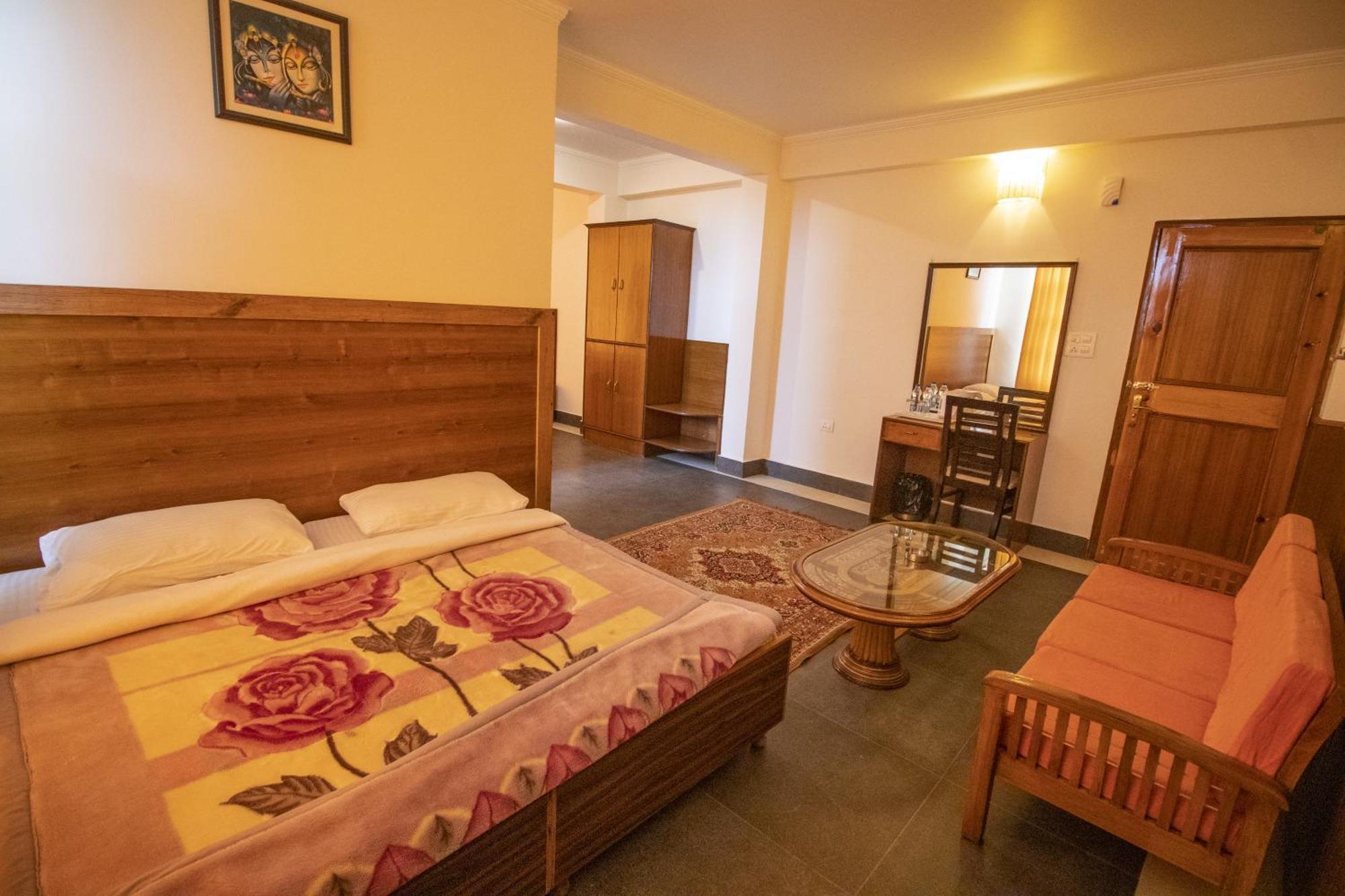 Wow Stayz2 Hotel The Lodge Dharamshala Exterior foto