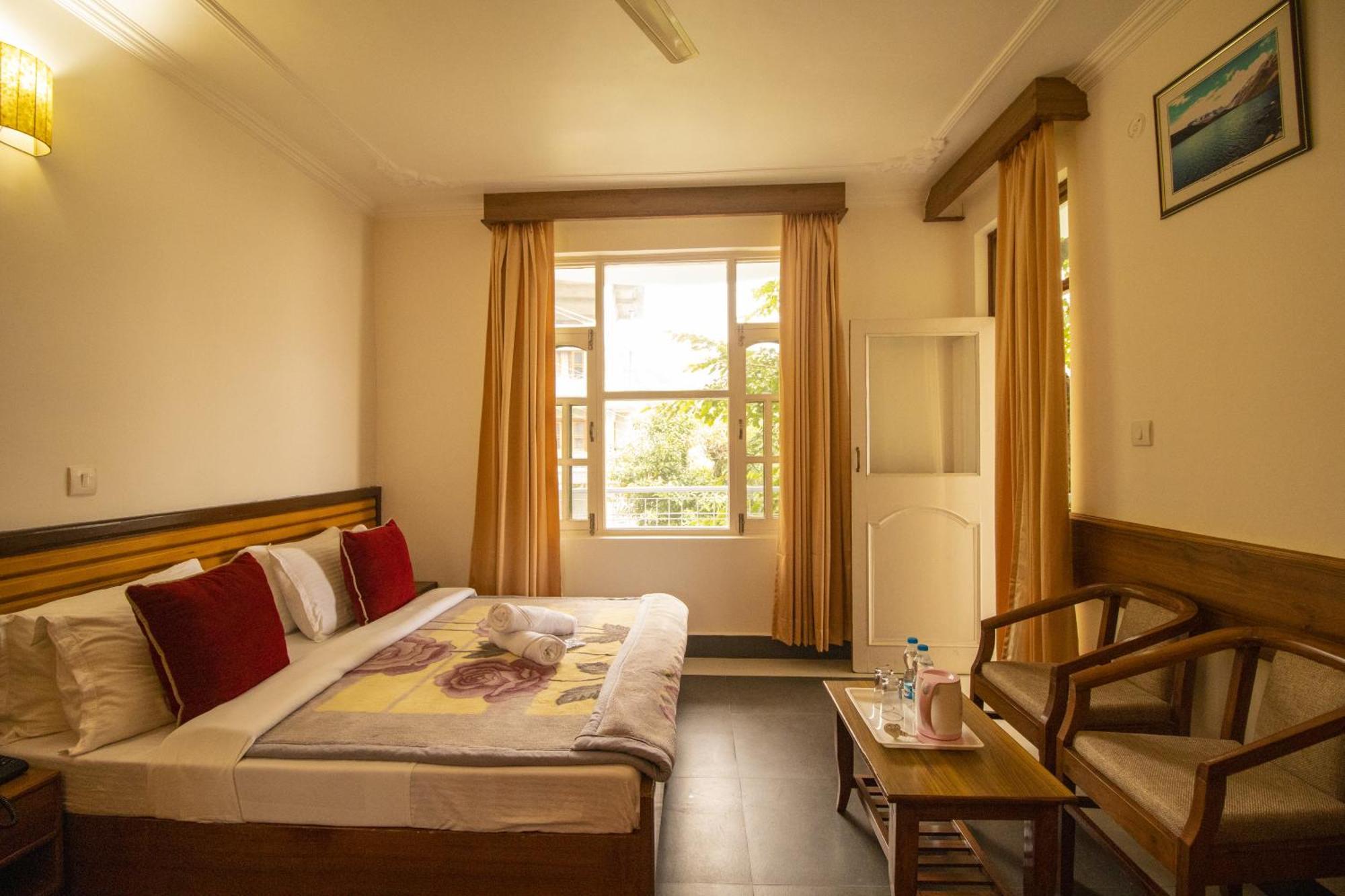 Wow Stayz2 Hotel The Lodge Dharamshala Exterior foto